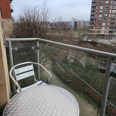 Shared Apartment - Walking From Leeds City Center Εξωτερικό φωτογραφία