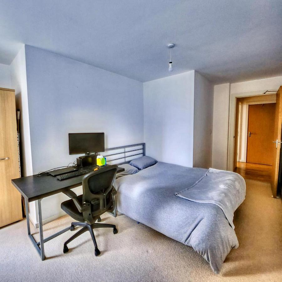 Shared Apartment - Walking From Leeds City Center Εξωτερικό φωτογραφία