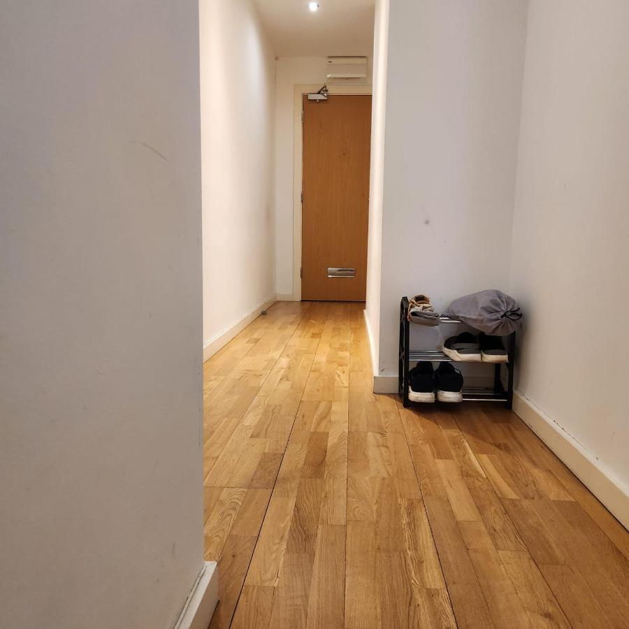 Shared Apartment - Walking From Leeds City Center Εξωτερικό φωτογραφία