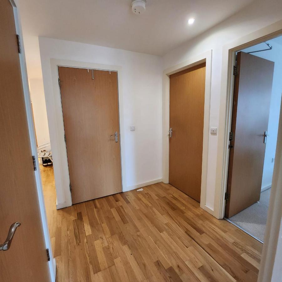 Shared Apartment - Walking From Leeds City Center Εξωτερικό φωτογραφία